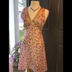 Gorgeous Anthropologie Style 100% silk dress 🥀